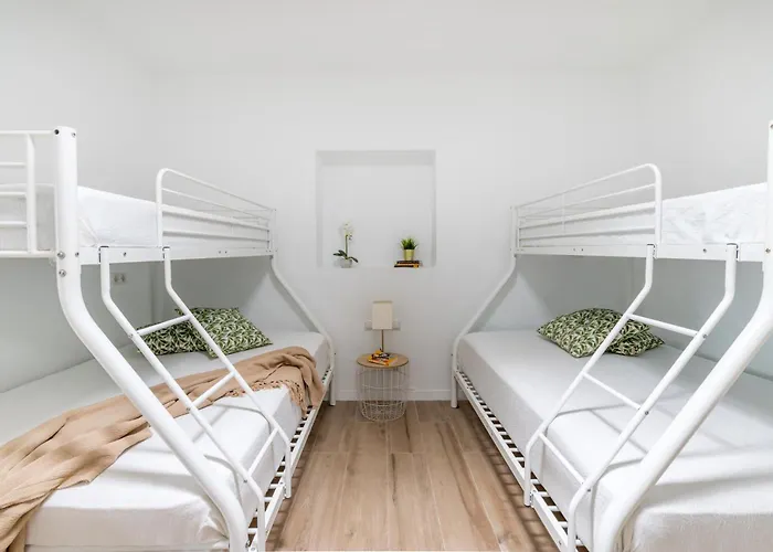 Villa Fuerte Roche 1 *